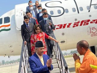 प्रधानमन्त्री देउबा बनारसमा, आजै नेपाल फर्कने