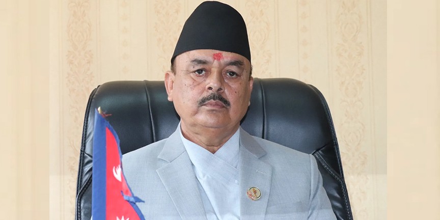 नेताप्रतिको असन्तुष्टी पोख्ने ठाउँ मात्रै भएको हो राजसंस्था, व्यवस्थाको विपक्षमा नेपाली छैनन् : सुरेन्द्र आचार्य