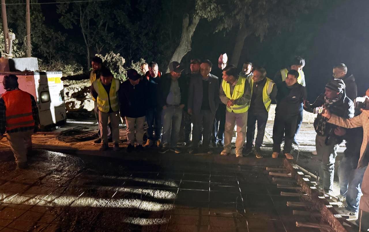 मन्त्री घिसिङद्वारा अल्पत्र सडक खण्डहरुको निरिक्षणलाई तिव्रता, अताल्लिन थाले समयमै निर्माण सम्पन्न नगर्ने कम्पनीहरु